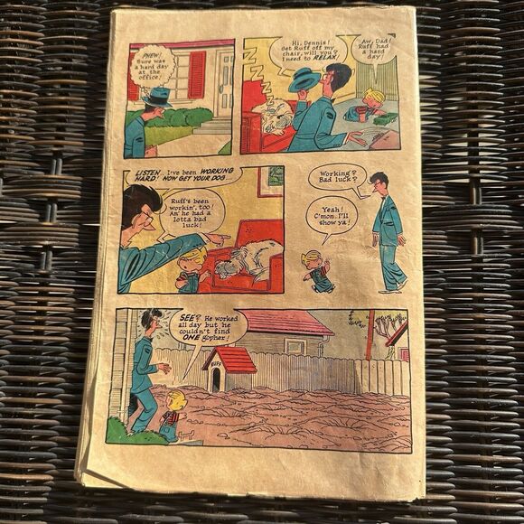 Dennis The Menace No. 28 Paper Airplane Cover Golden‎ Age Comic - Picture 8 of 8
